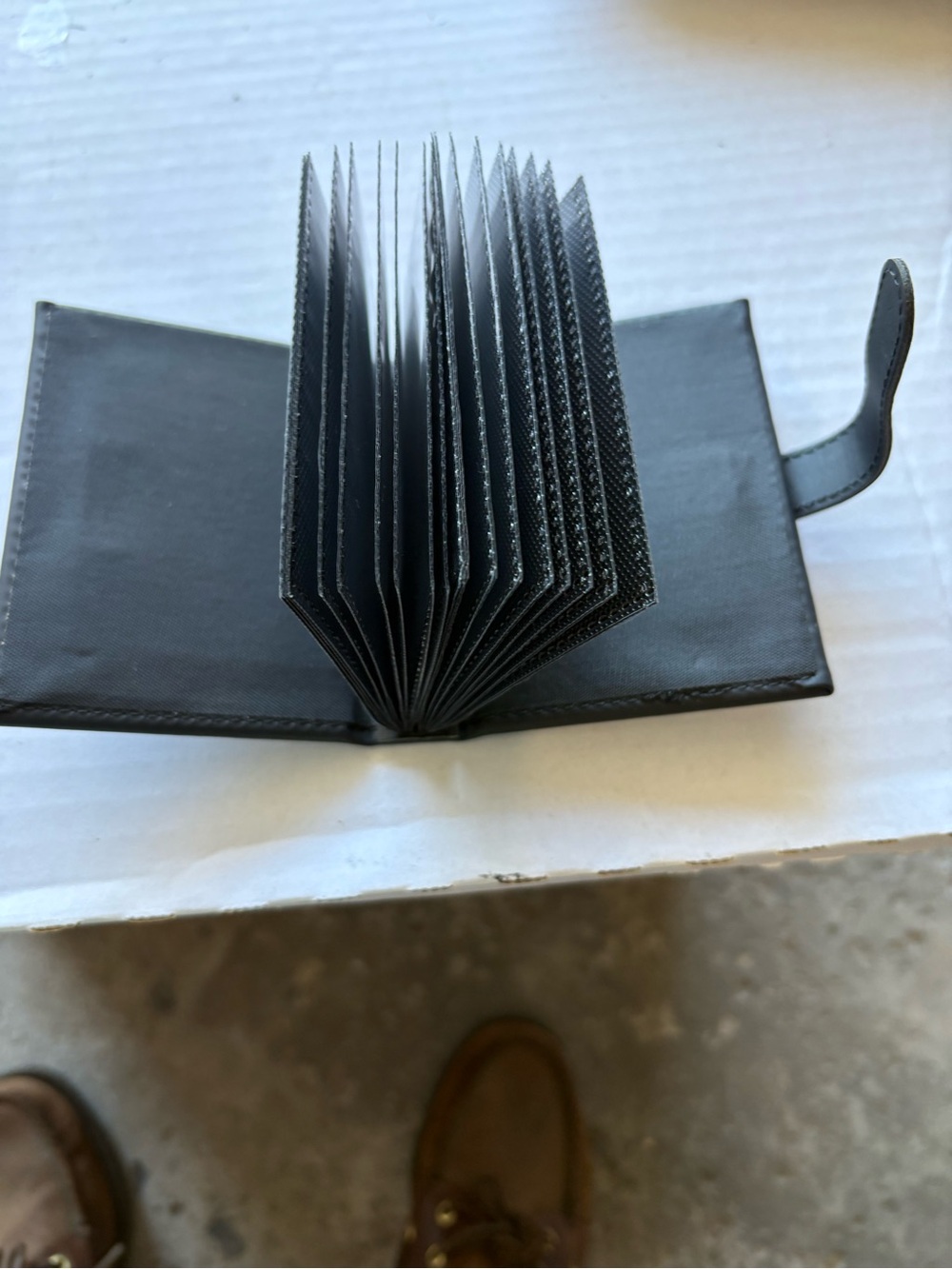 Black Men’s Accordion Card And Picture Holder - Prestige